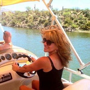 Meet your Posher, Dana